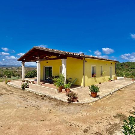 San Leonardo Country House Calangianus Екстериор снимка